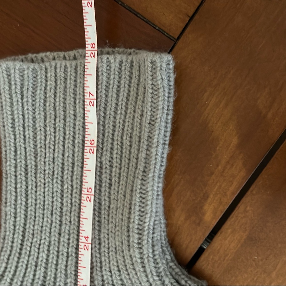 No Brand Gray Sweater Size XL - Picture 4 of 9